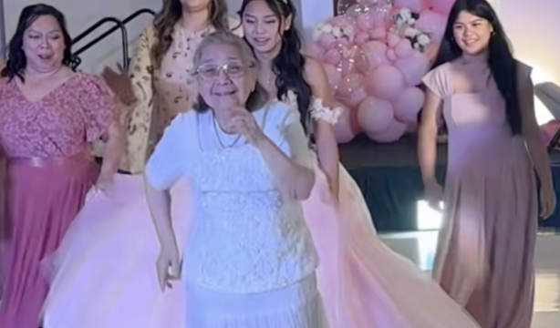 Una mujer de 90 años se hace viral en el cumpleaños de su nieta por sus bailes y las redes estallan