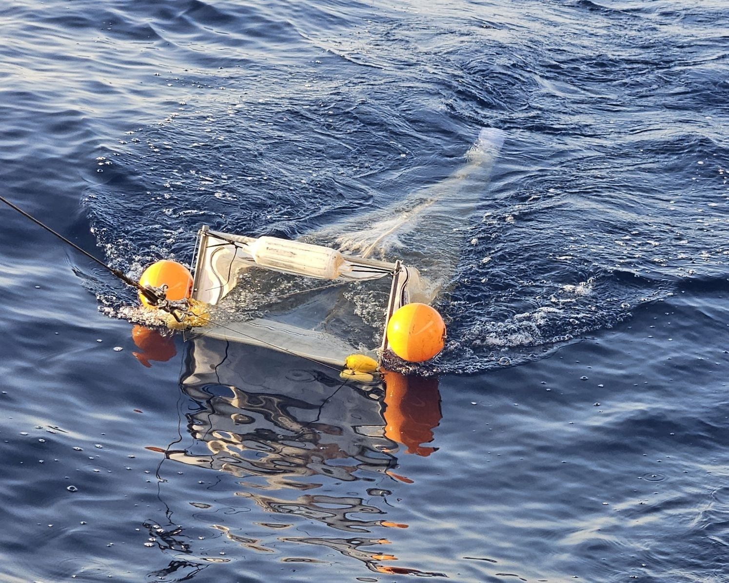 'Plasticflow', la primera campaña que evalúa los miscroplásticos en el mar