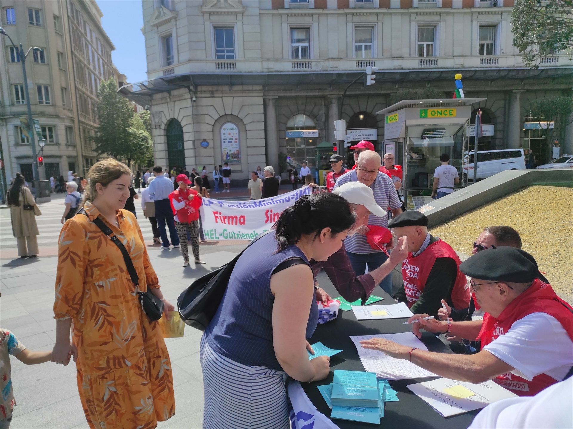 Los pensionistas vuelven a las calles de Bilbao para reclamar pensiones mínimas iguales al SMI