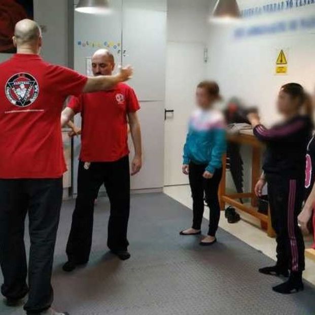 Que el miedo no te pare: clases de defensa personal para mayores en Madrid Que el miedo no te pare: clases de defensa personal para mayores en Madrid