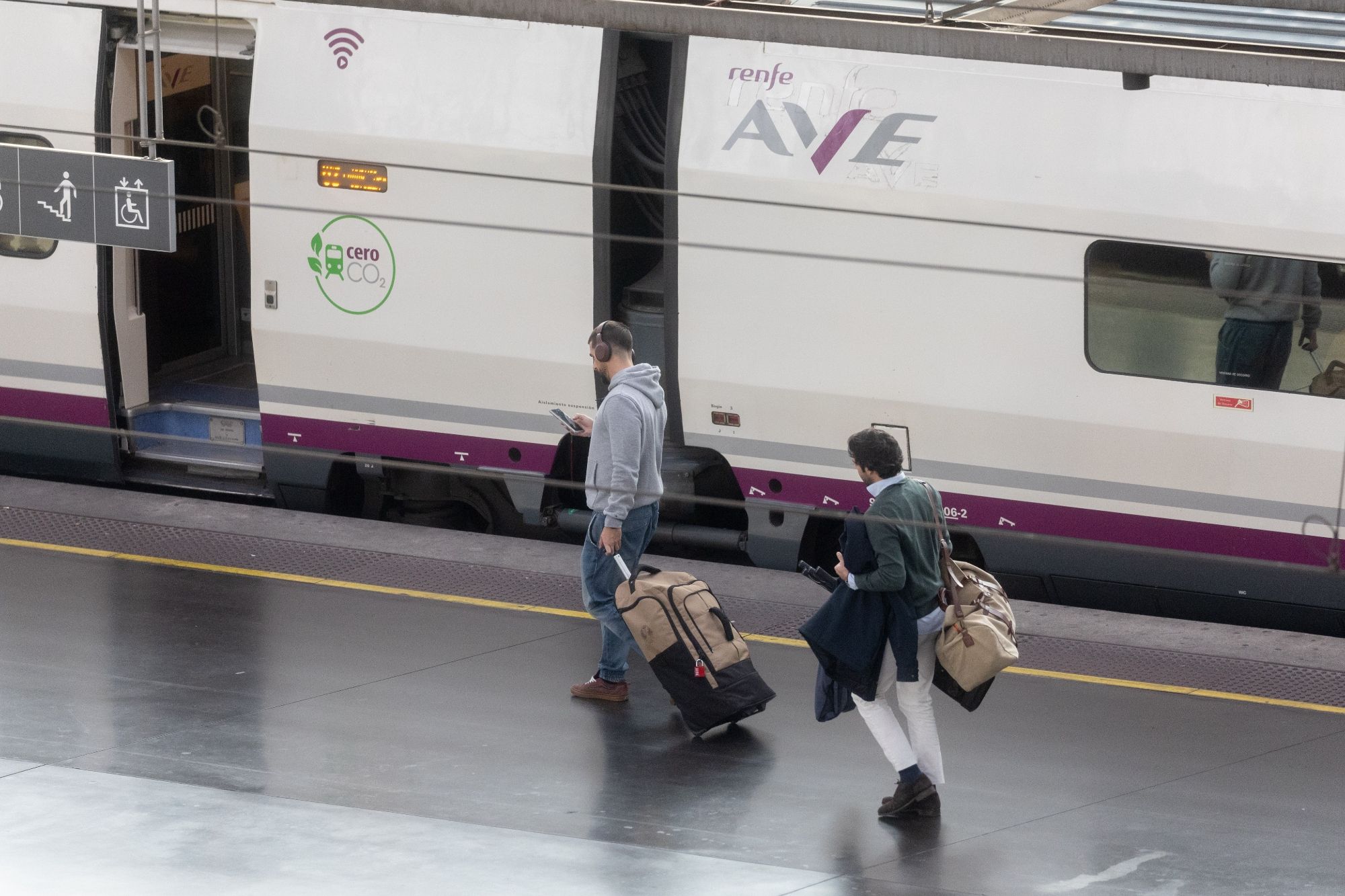 El servicio de alta velocidad entre Madrid y Galicia seguirá suspendido este martes (Eduardo Parra / Europa Press)