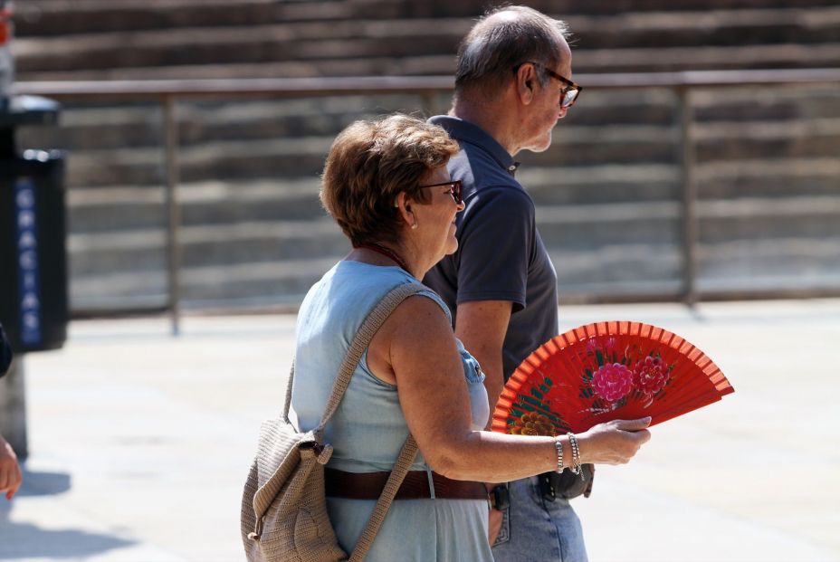 Mayo se despedirá con temperaturas "de pleno verano", con noches tropicales en el sur peninsular Mayo se despedirá con temperaturas "de pleno verano", con noches tropicales en el sur peninsular