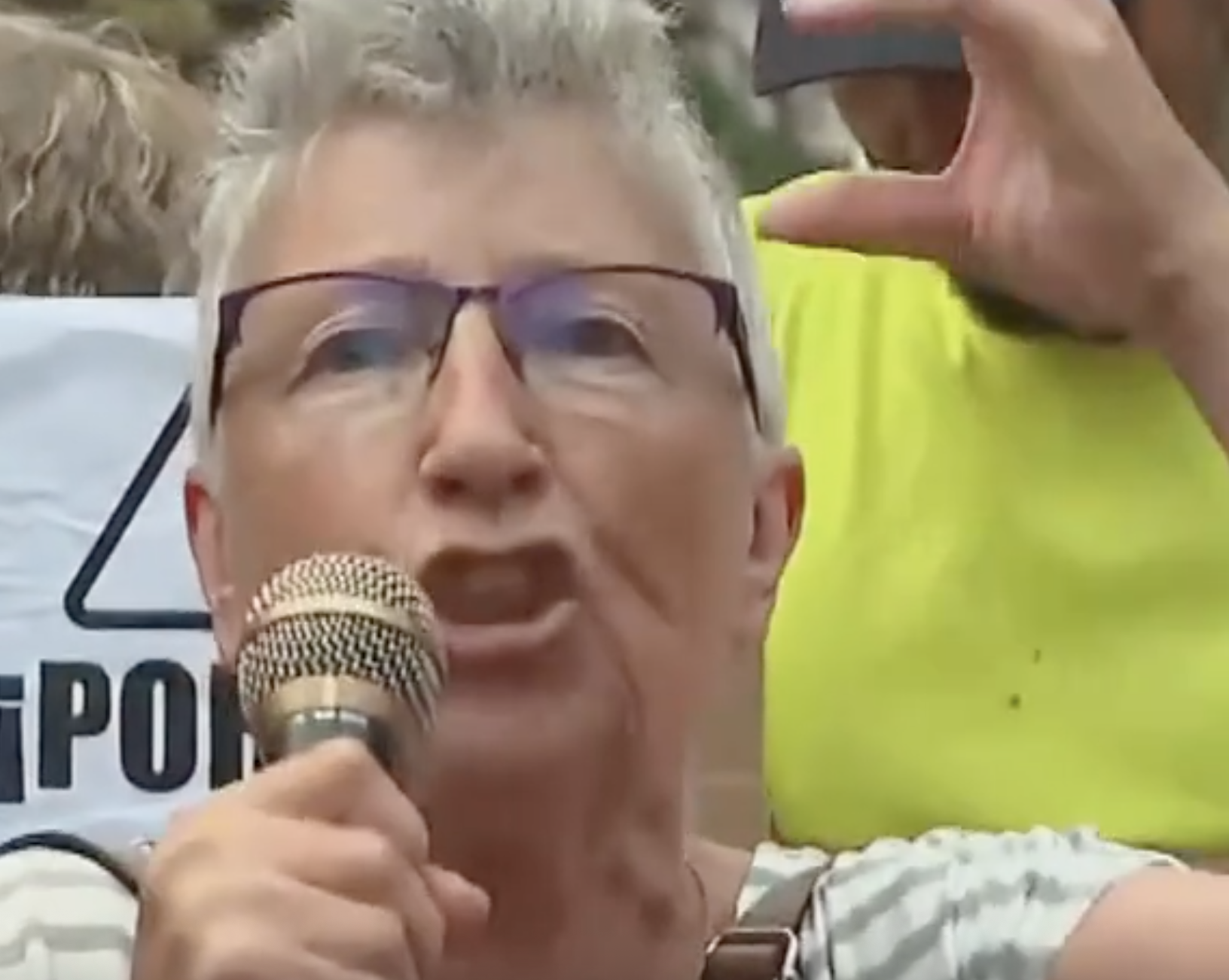 El grito de indignación de Josefina por los incendios: "Se olvidaron de mi barrio"