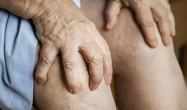 El consumo de ultraprocesados acelera la degeneración muscular y el riesgo de artrosis