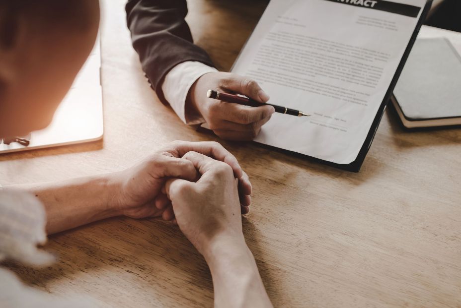 Una notaria aclara si se puede incluir una cláusula en los testamentos para no pagar impuestos