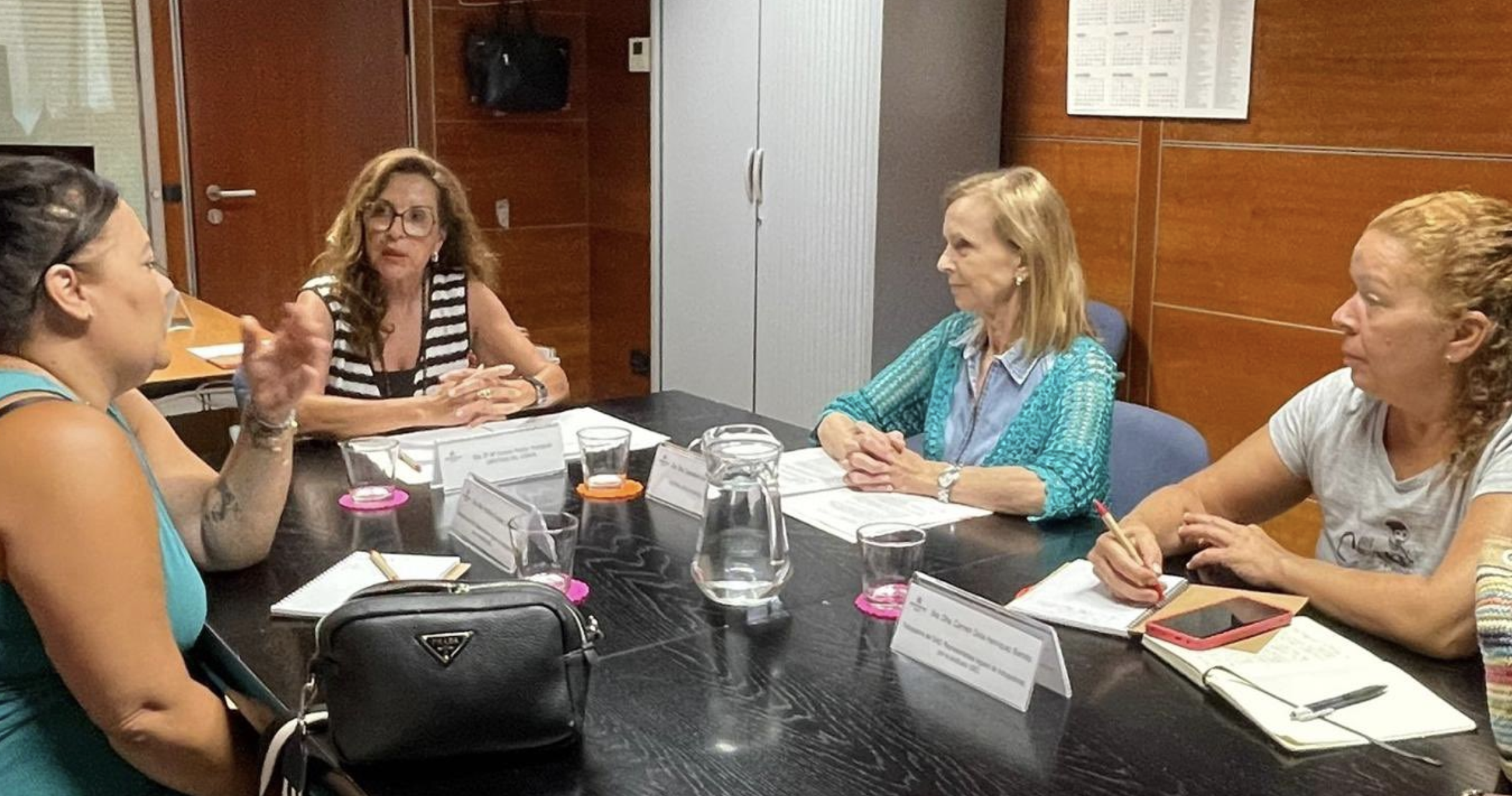 Trabajadoras de ayuda a domicilio en Santa Cruz denuncian situaciones de acoso y mala gestión