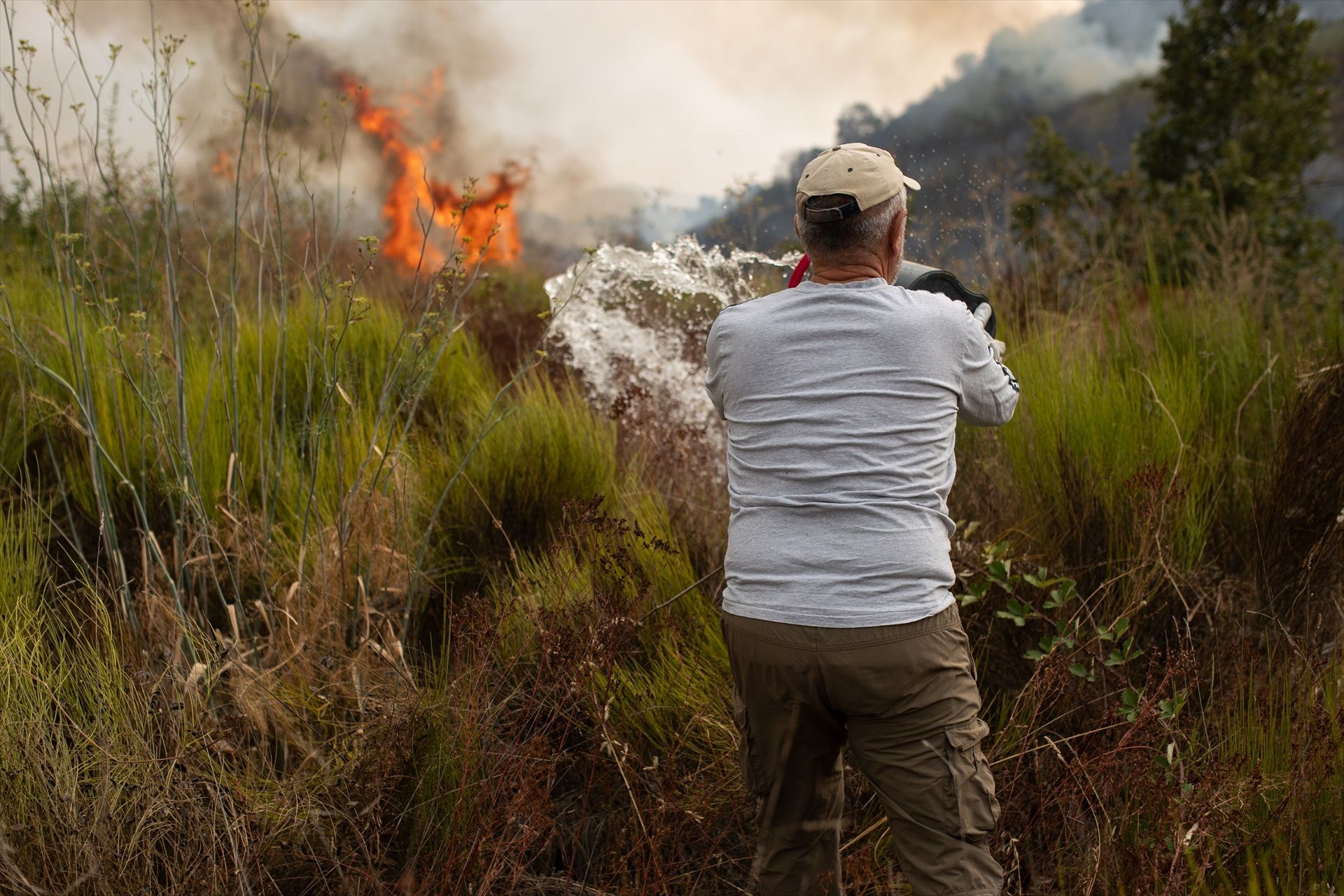 Última hora sobre los incendios en España: se reactivan dos nuevos focos en León