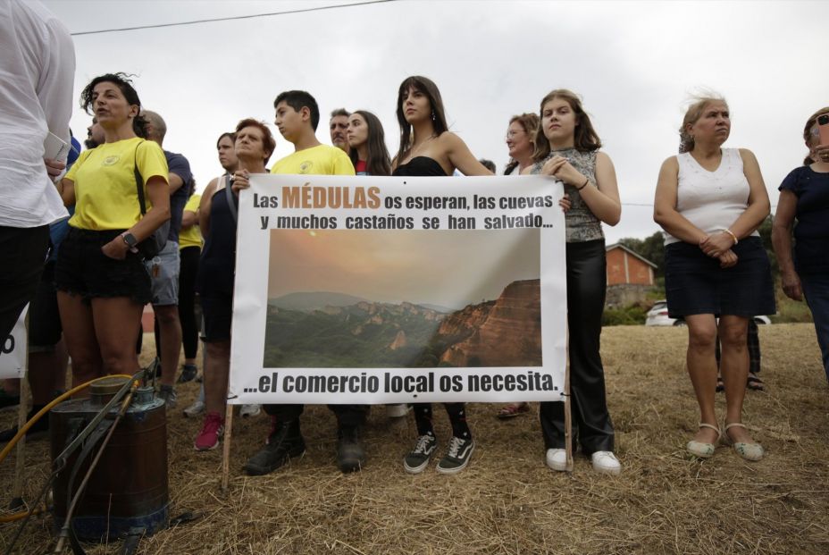 EuropaPress 6918147 varias personas concentran visita reyes parque medulas 27 agosto 2025 EuropaPress 6918147 varias personas concentran visita reyes parque medulas 27 agosto 2025