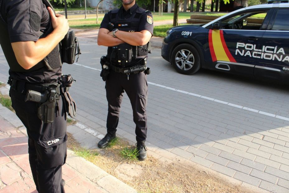 EuropaPress 6909522 detenidas dos mujeres entrar domicilio octogenario robarle 200 euros EuropaPress 6909522 detenidas dos mujeres entrar domicilio octogenario robarle 200 euros