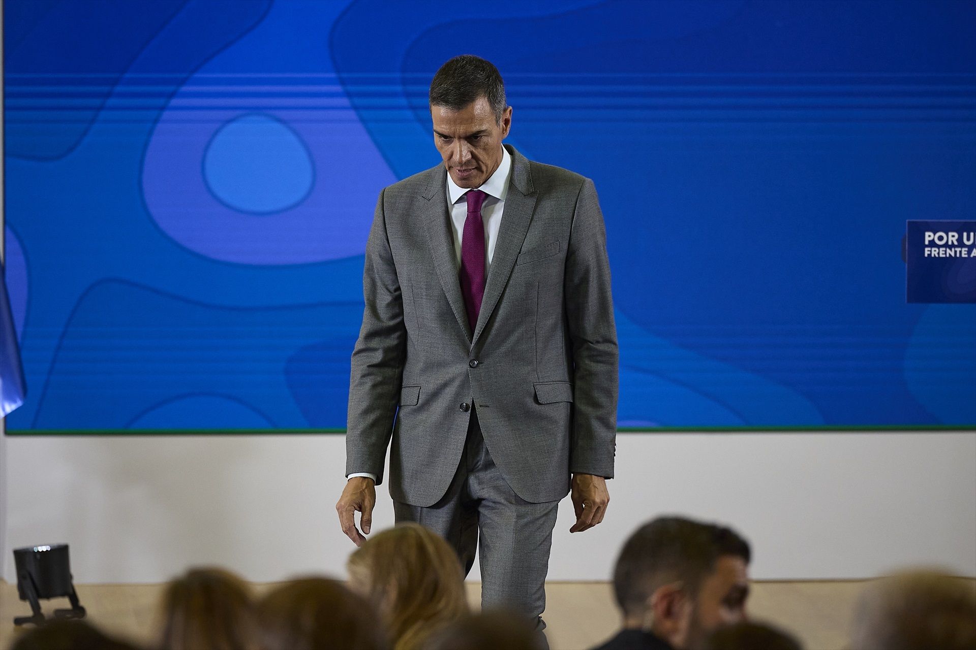 Sánchez achaca la ola de incendios a "una política de prevención claramente insuficiente"
