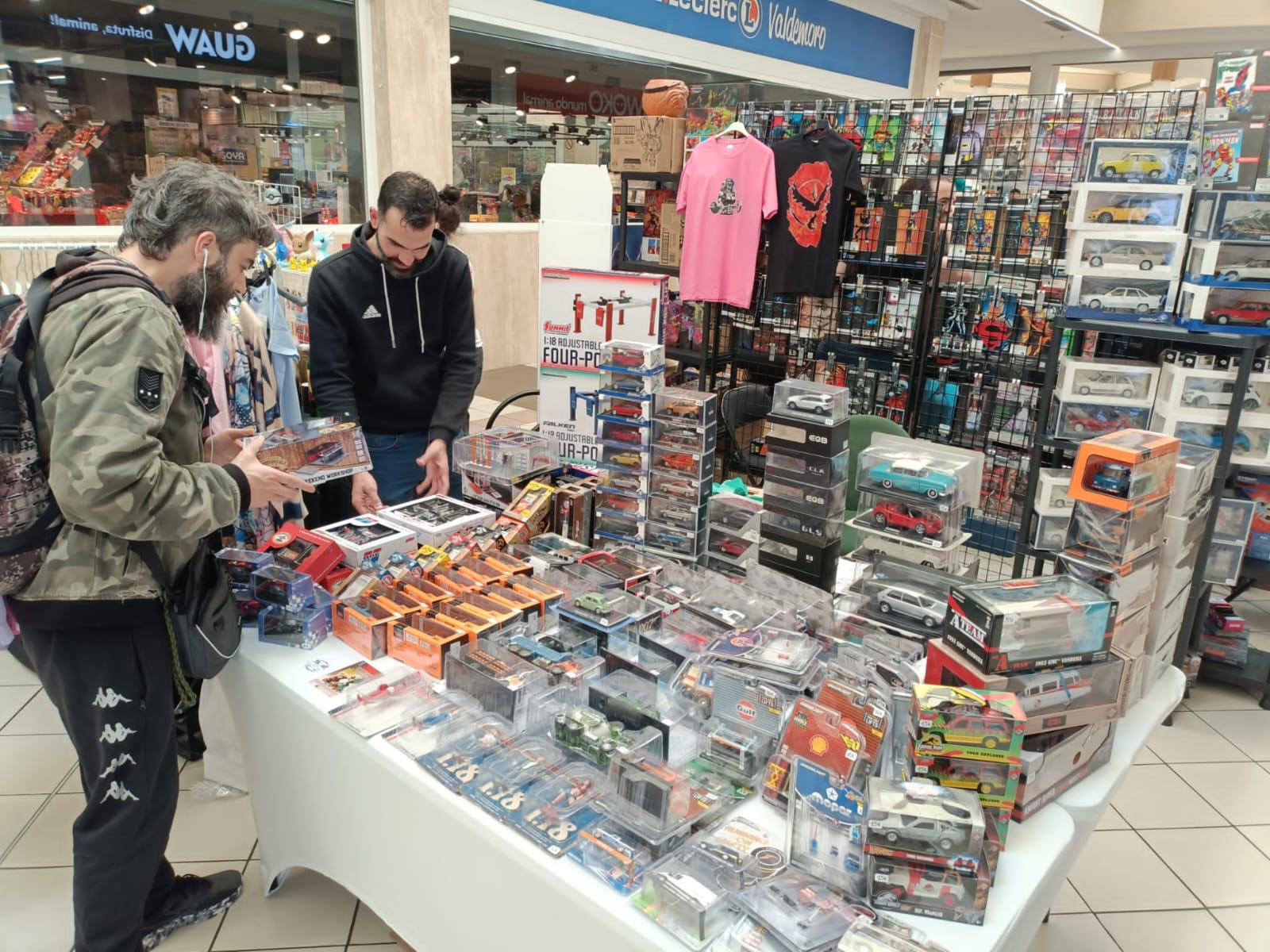 Un viaje a la infancia: miles de juguetes antiguos en la segunda edición de Mercajuguete