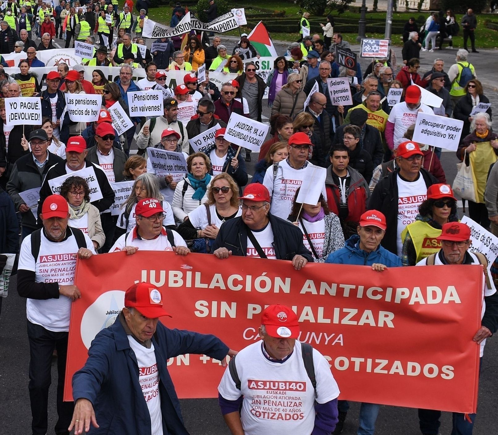 La lucha de Asjubi40 llega a Bruselas: "Denunciamos la injusticia generacional de las pensiones"