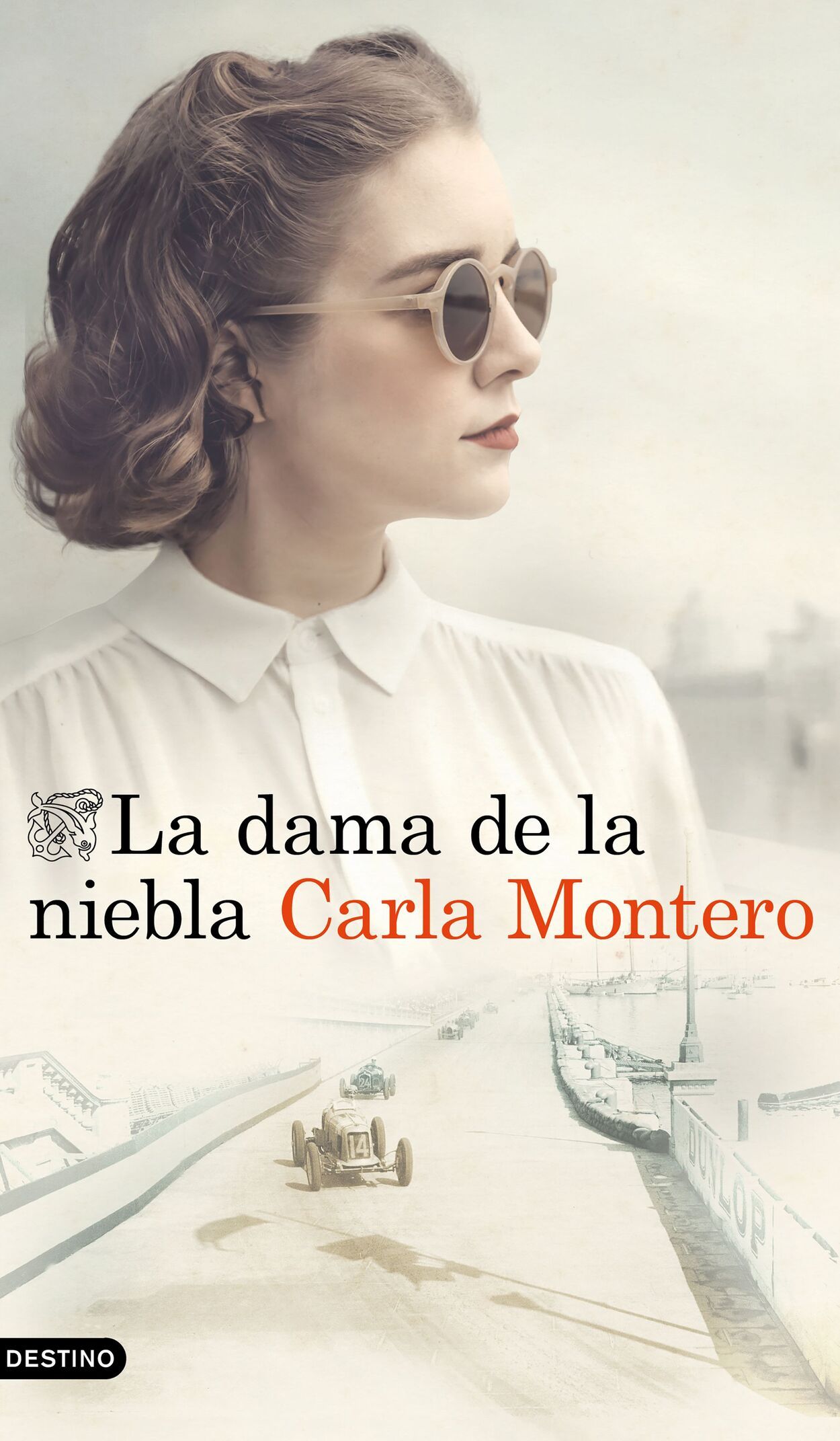 Carla Montero presenta 'La dama de la niebla': “Quiero rescatar a las mujeres pilotos olvidadas” Carla Montero presenta 'La dama de la niebla': “Quiero rescatar a las mujeres pilotos olvidadas”