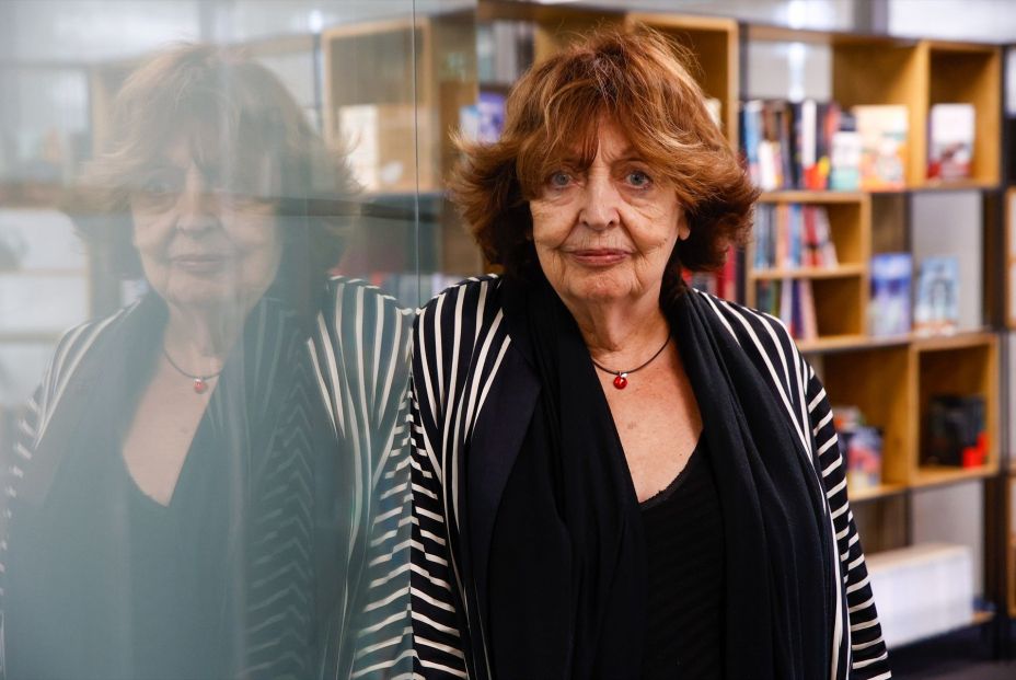 EuropaPress 6940789 escritora cristina fernnandez cubas atiende medios comunicacion publicacion EuropaPress 6940789 escritora cristina fernnandez cubas atiende medios comunicacion publicacion