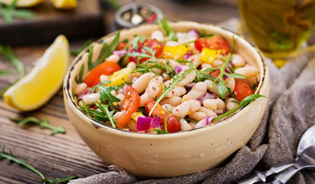 José Andrés te enseña a preparar un clásico catalán: una ensalada de alubias blancas