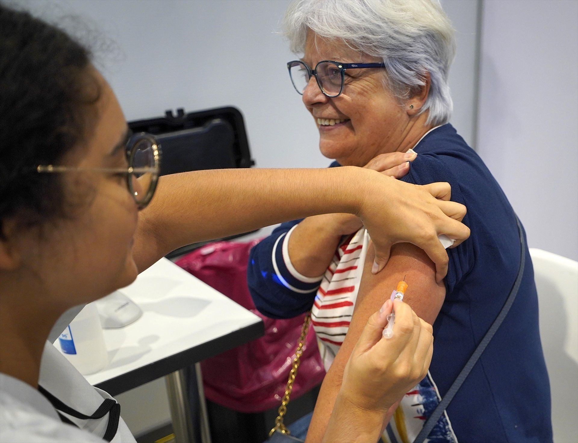 Campaña de vacunación 2025-2026 frente a la gripe y el Covid-19 en Galicia: fecha de comienzo