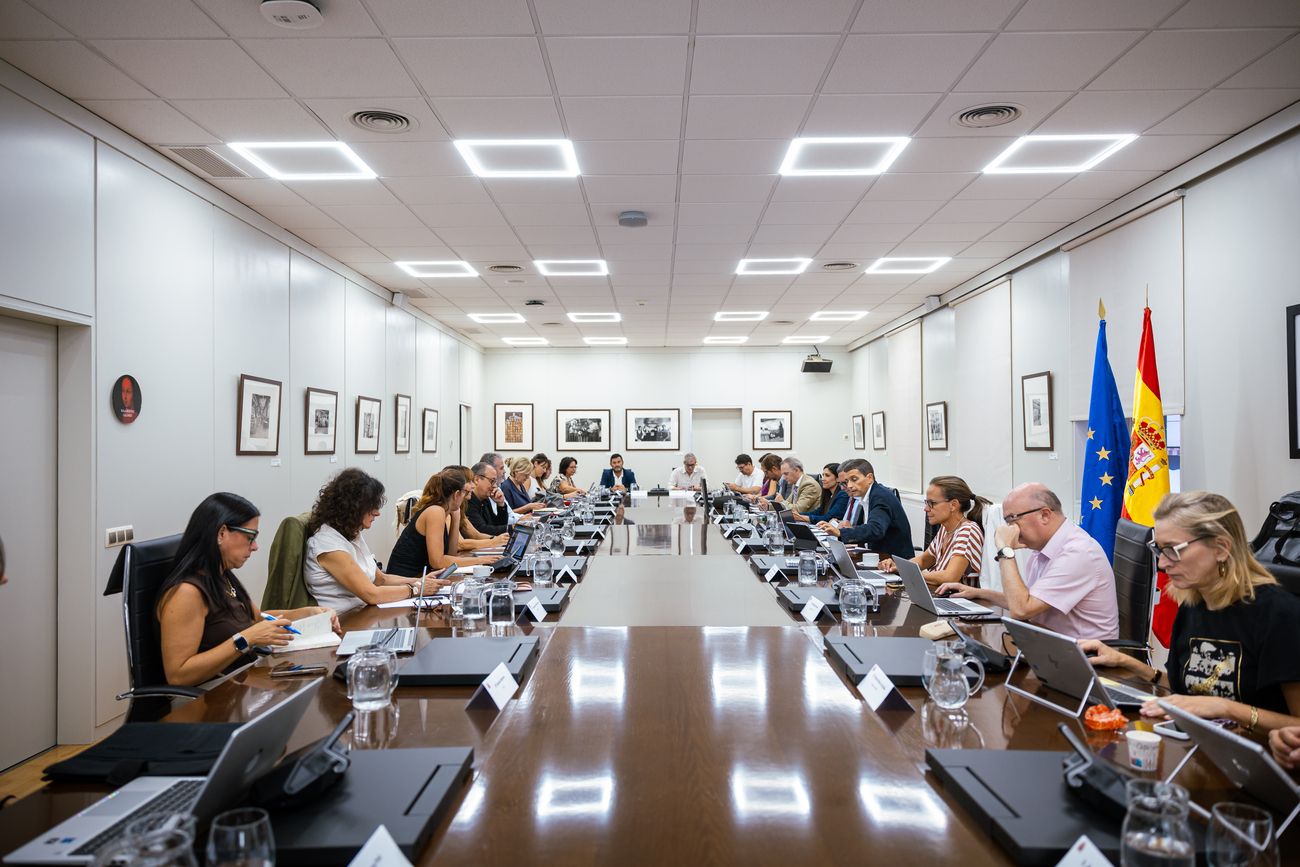 Mesa de pensiones: la Seguridad Social se compromete a simplificar el cese de actividad de autónomos