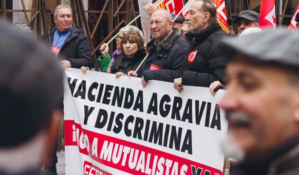 Mutualistas jubilados, indignados con Hacienda: "A algunos ya se les ha devuelto todo y a otros no"