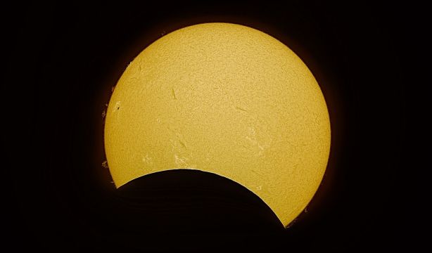 Un libro analiza los eclipses en España y su huella en la ciencia y el arte