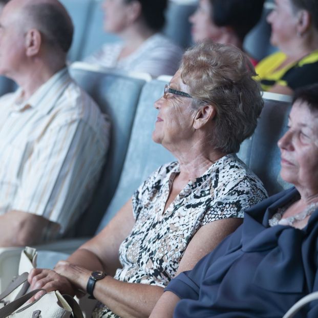 'Tarde de Película', la iniciativa en Tenerife que permite a los mayores socializar gracias al cine