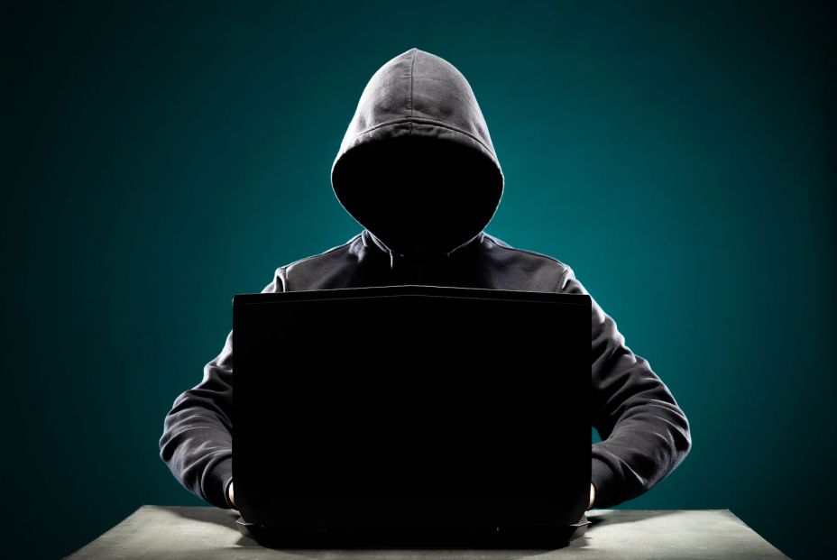 La Policía desvela las 5 señales de alerta para reconocer un perfil falso en internet
