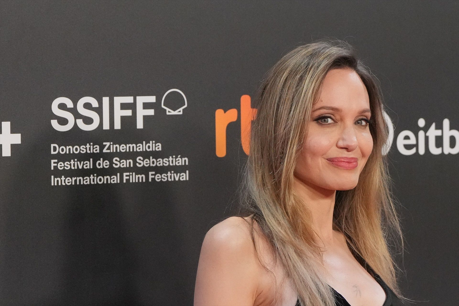 Angelina Jolie, en San Sebastián: "Amo a Estados Unidos, pero no lo reconozco en estos momentos"