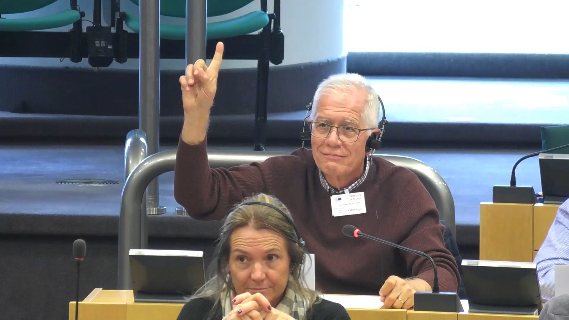 Asjubi40 hace historia: habla en el Parlamento Europeo y logra que siga adelante su denuncia