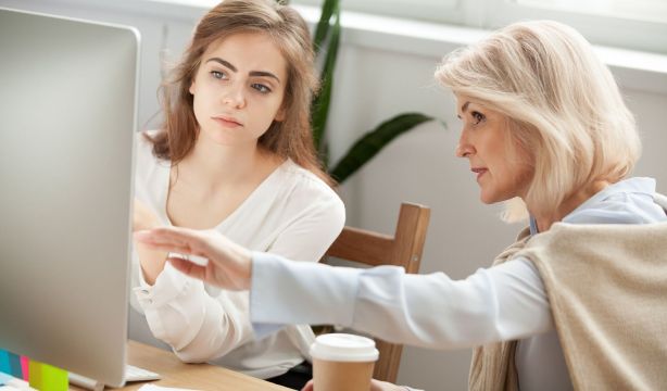 "La experiencia no caduca": SECOT lanza un vídeo para mostrar el impacto del conocimiento sénior (Bigstock)