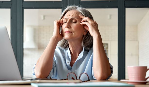 El cerebro en la menopausia: la revolución hormonal que transforma memoria, sueño y emociones