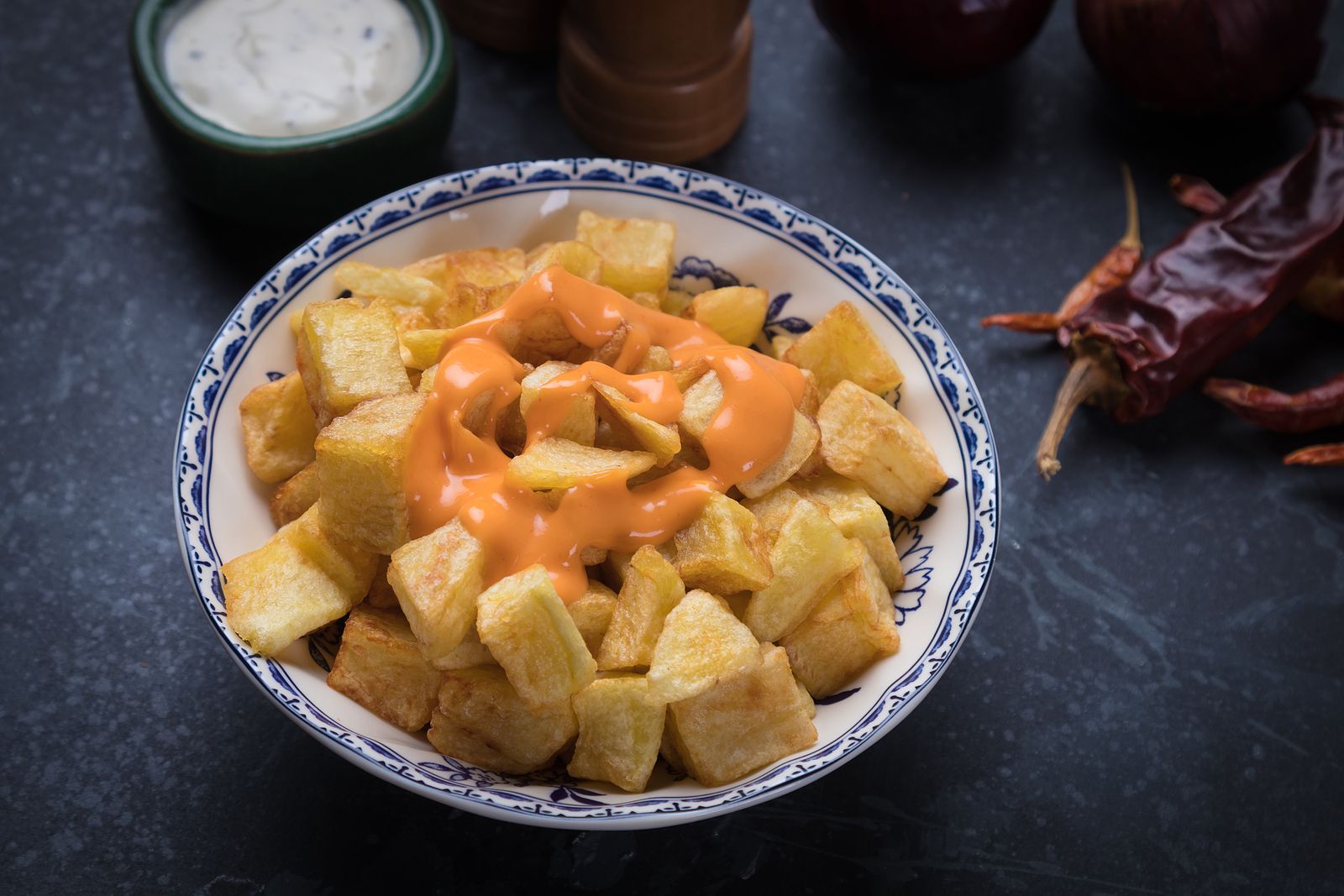 El restaurante de Madrid que tiene las mejores patatas bravas del mundo