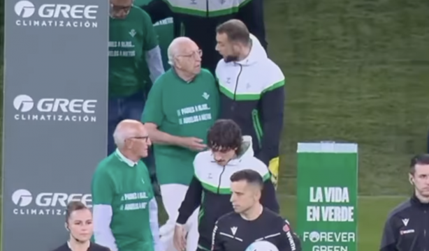 El homenaje del Betis a sus socios más longevos por el Día de las Personas Mayores