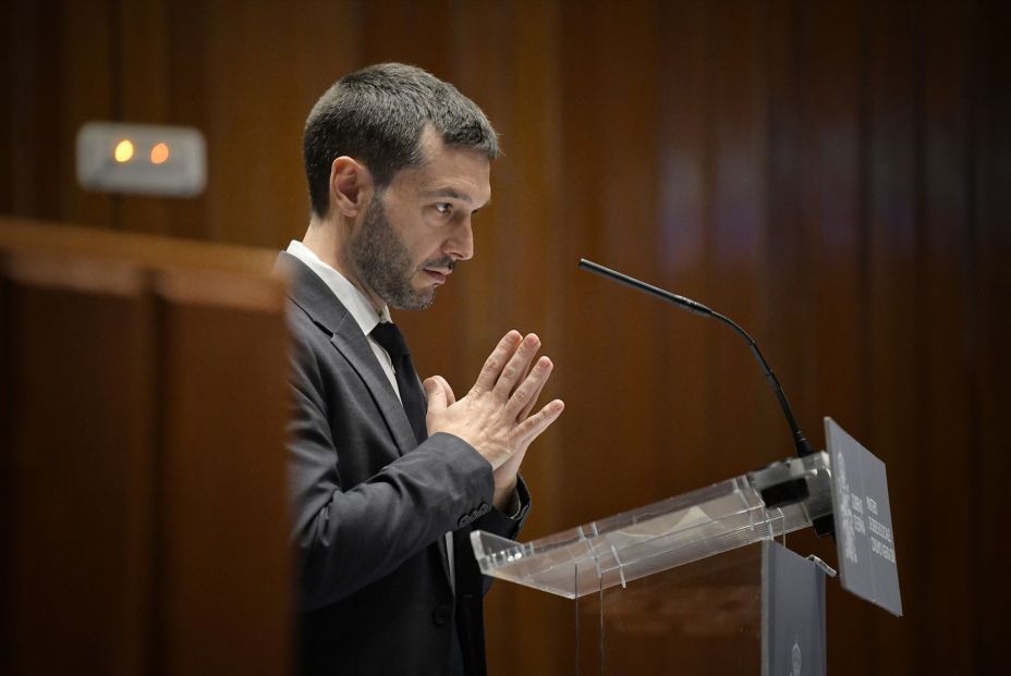 Bustinduy: "Los problemas que tienen los jóvenes no son culpa de los jubilados. Es falso y perverso" Bustinduy: "Los problemas que tienen los jóvenes no son culpa de los jubilados. Es falso y perverso"