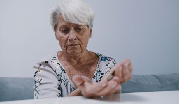 Brecha en pensiones: las mujeres cobran el 30% menos, peor dato que la media de la UE y la OCDE