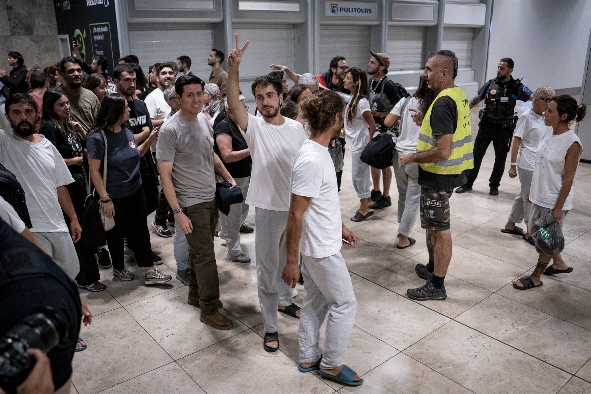 Los españoles de la flotilla denuncian malos tratos de Israel: "Nos han intentado humillar y vejar"
