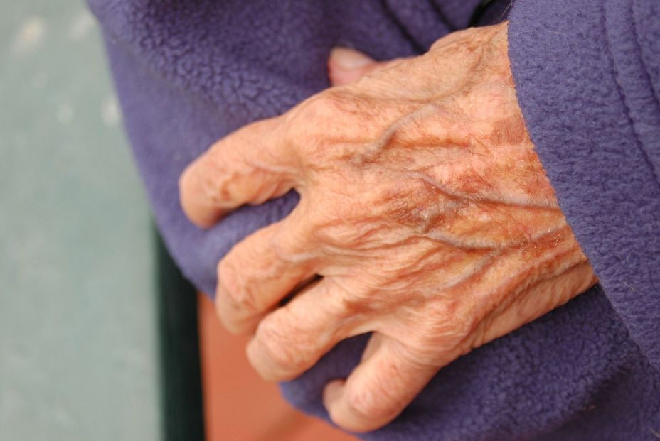 Cierran una residencia en Galicia por deficiencias "muy graves": los mayores han sido reubicados