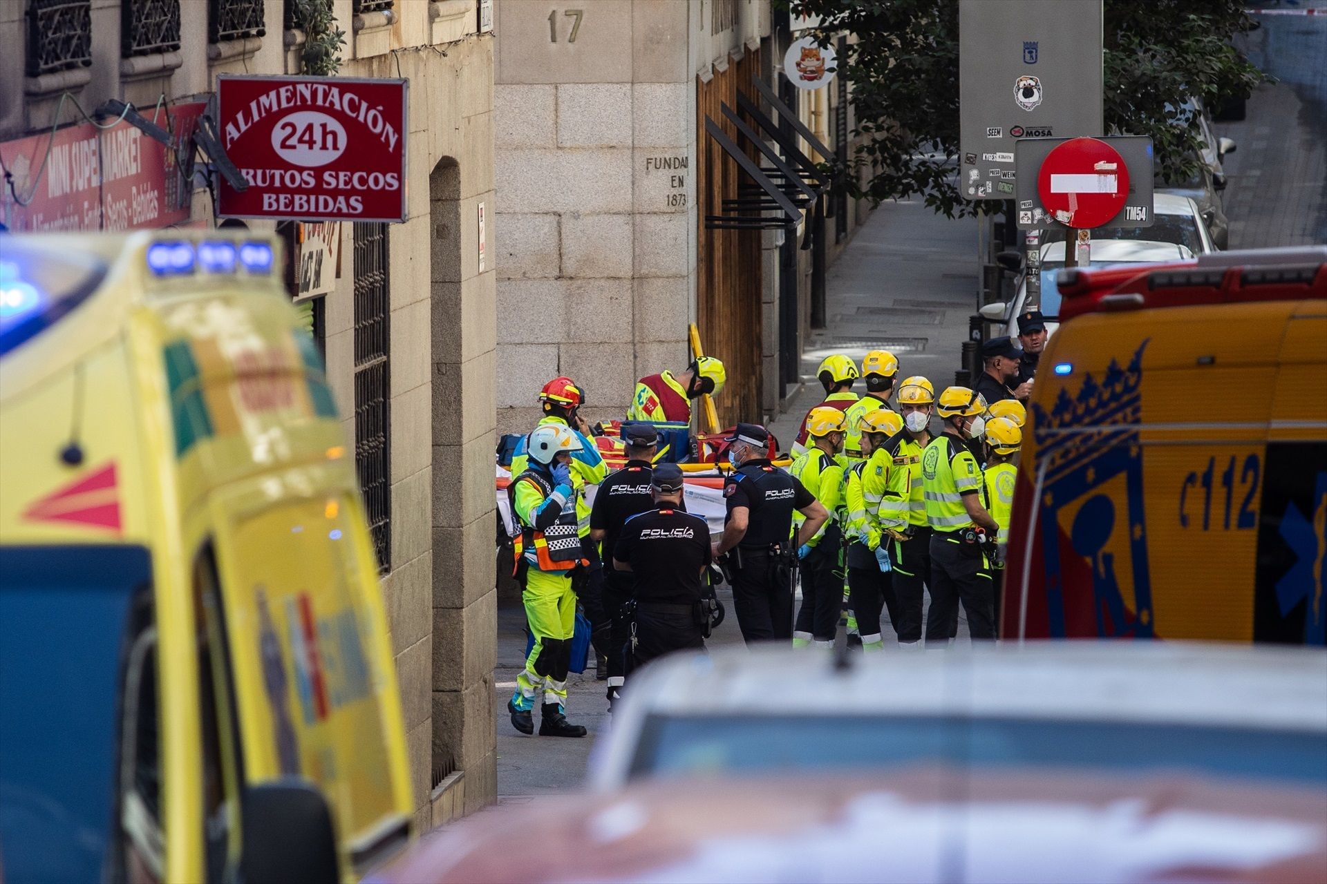 Derrumbe en un edificio en el centro de Madrid: al menos tres heridos y se buscan desaparecidos