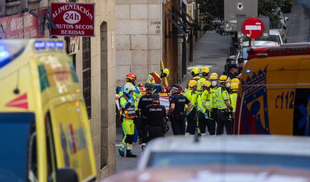 Derrumbe en un edificio en el centro de Madrid: al menos tres heridos y se buscan desaparecidos