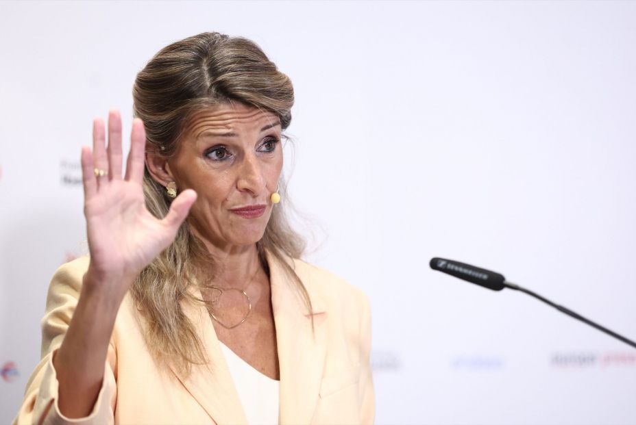 ¿Para cuándo una mesa de empleo de mayores de 52 años? Díaz acaba de anunciar la de jóvenes