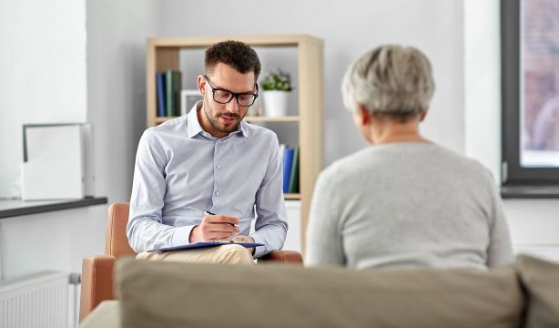 La PMP reclama a las instituciones planes específicos para garantizar la salud mental de los mayores La PMP reclama a las instituciones planes específicos para garantizar la salud mental de los mayores