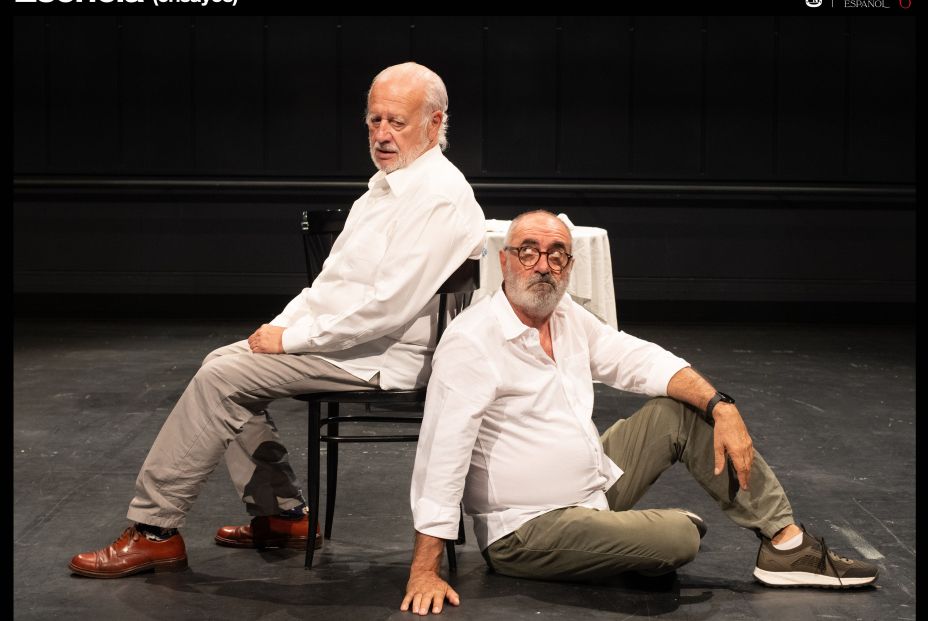 Juan Echanove y Joaquín Climent protagonizan 'Esencia': el reencuentro de dos amigos distanciados Juan Echanove y Joaquín Climent protagonizan 'Esencia': el reencuentro de dos amigos distanciados
