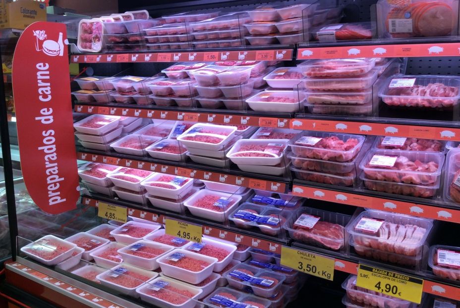 Denuncian que mercados y tiendas de barrio no informan sobre el origen de la carne y el pescado Denuncian que mercados y tiendas de barrio no informan sobre el origen de la carne y el pescado