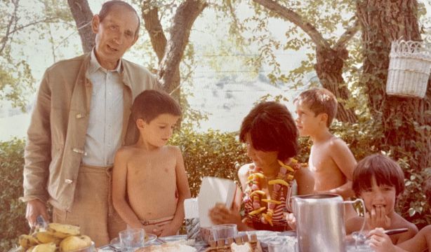 'El abuelo Delibes': el nieto del famoso escritor refleja su faceta más familiar en este libro