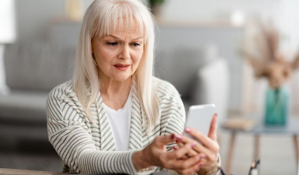 Más de un tercio de los españoles desconoce que puede acceder a su historia clínica electrónica 