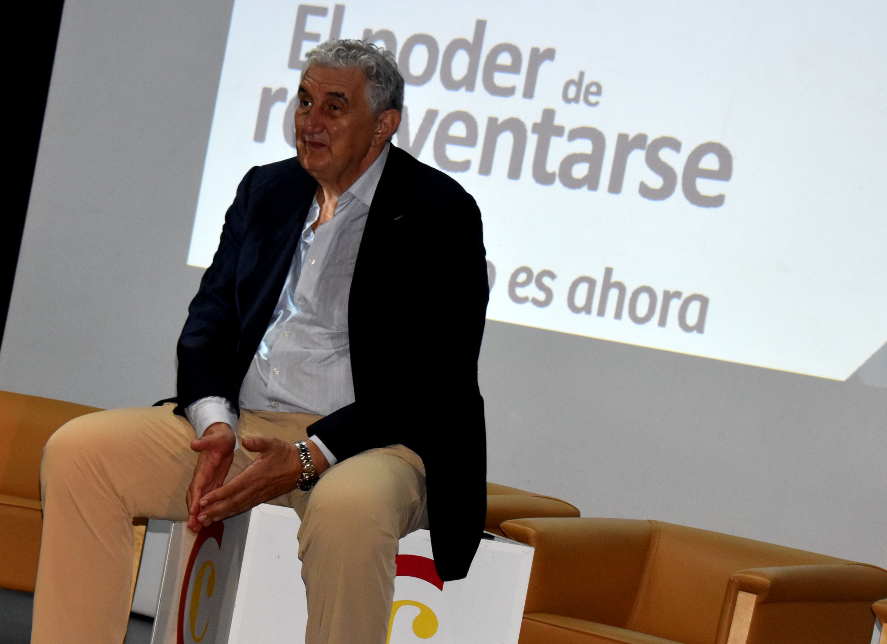 Fernando Romay aterriza en Sabadell para poner en valor 'El poder de reinventarse' de los séniorFernando Romay aterriza en Sabadell para poner en valor 'El poder de reinventarse' de los sénior