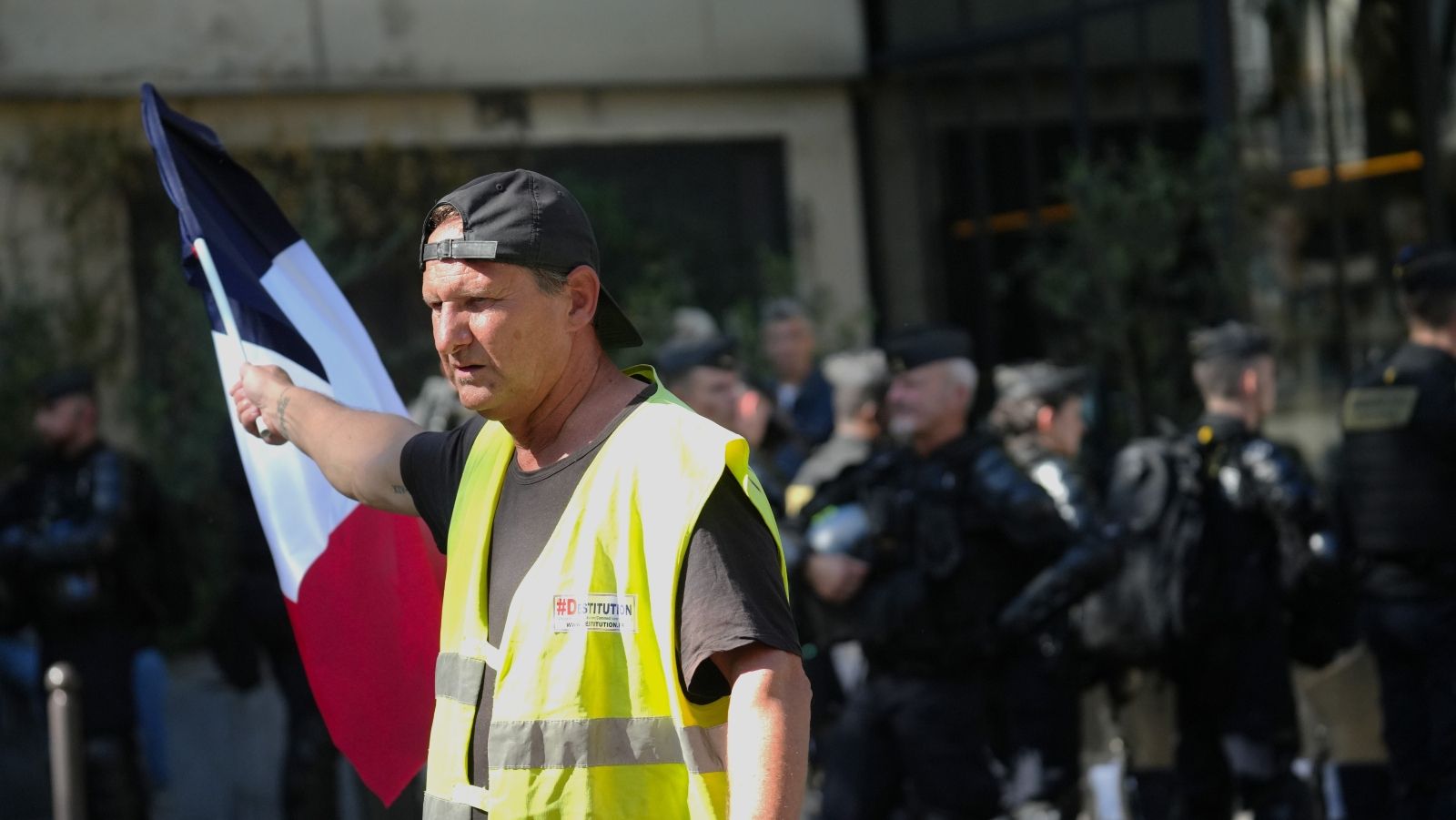 Francia suspenderá la reforma de pensiones hasta 2028: la edad de jubilación no subirá