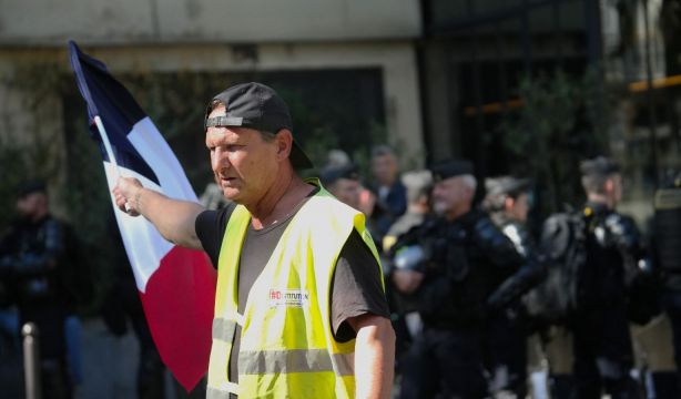 Francia suspenderá la reforma de pensiones hasta 2028: la edad de jubilación no subirá