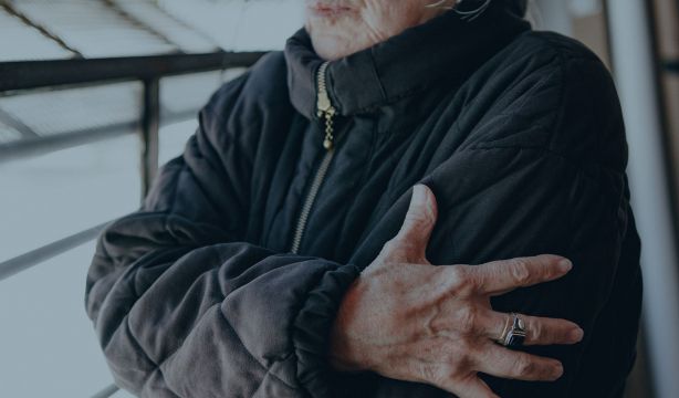 Hipotermia inadvertida en mayores: recomendaciones para prevenirla durante el invierno