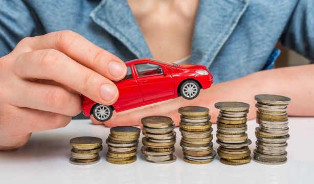 El precio del seguro de coche alcanza un máximo histórico y ya rebasa los 1.000 euros