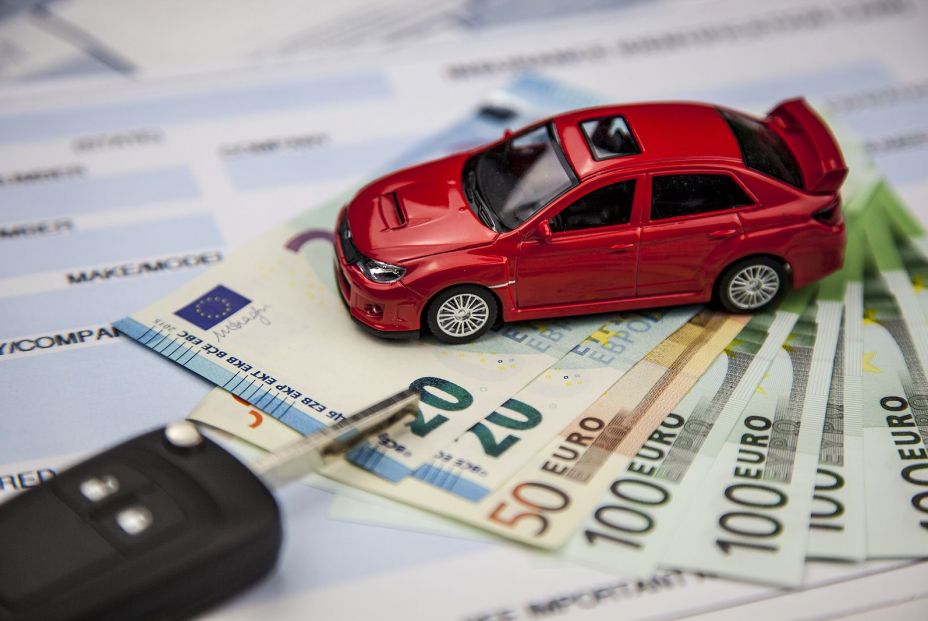 El precio de los seguros de coche se dispara: una prima media de 1.005 euros El precio de los seguros de coche se dispara: una prima media de 1.005 euros