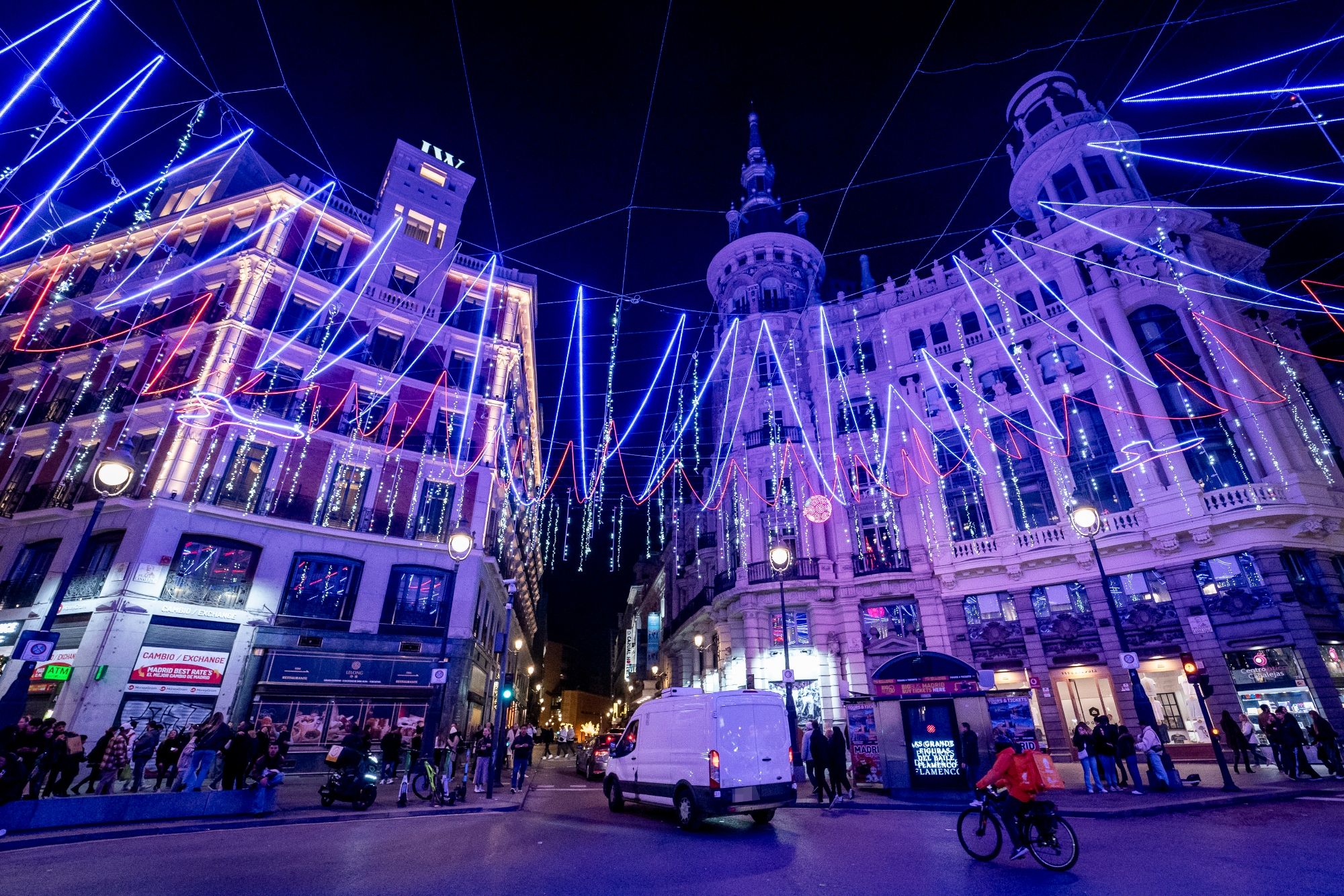 Así serán las luces de Navidad en Madrid este 2025: ¿cuándo se encenderán? (A. Pérez Meca / Europa Press)